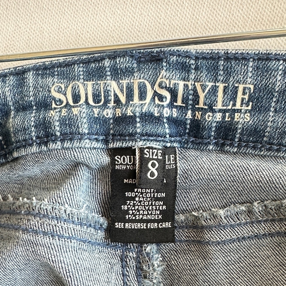 SoundStyle Size 8 Straight Leg Jeans Mid Rise Stripe Denim Ridged Front - Picture 2 of 10